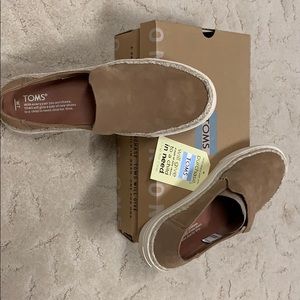 NIB Toms Women’s Sunset Toffee Suede Slip on Shoes